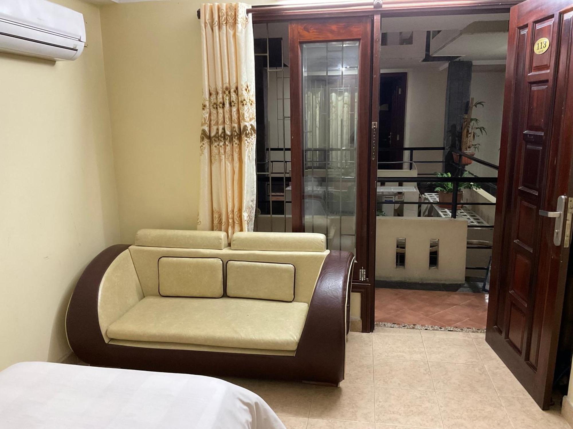 Hotel Khach San Minh Chau - Hoa Hung Ciudad Ho Chi Minh  Exterior foto