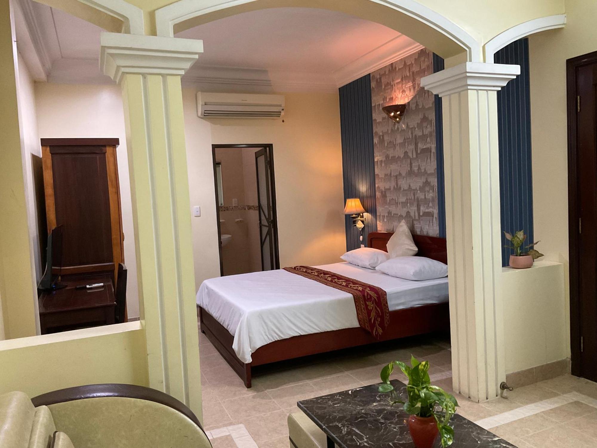 Hotel Khach San Minh Chau - Hoa Hung Ciudad Ho Chi Minh  Exterior foto